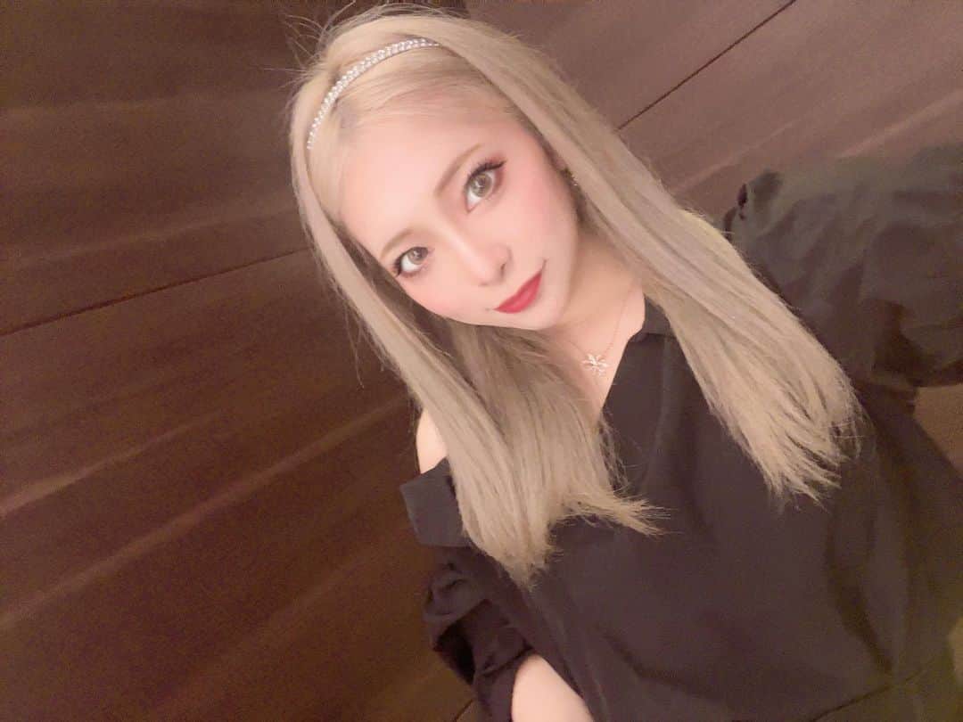 ありえのインスタグラム：「💙💖💙💖💙 : : :  . .  #バーレスク大阪 #バーレスク東京 #バーレスク大阪ありえ #北新地 #インスタ映え #ホスト  #韓国メイク  #童顔女子  #実物とは異なります   #burlesqueosaka  #burlesquetokyo」