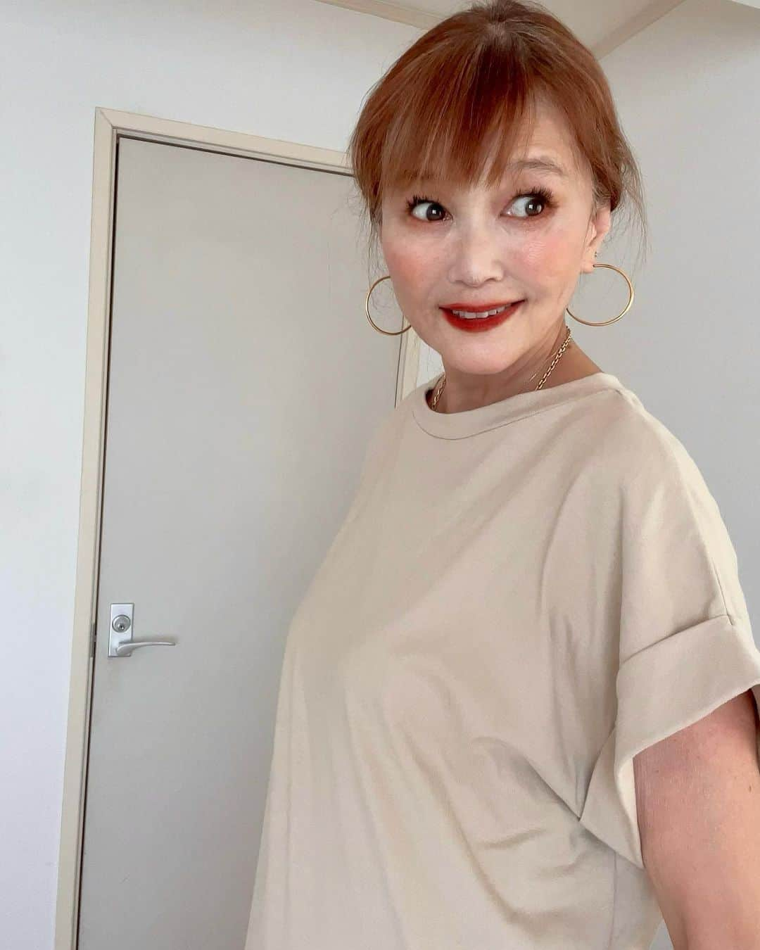 高見恭子さんのインスタグラム写真 - (高見恭子Instagram)「まずはお茶を飲もう、それからゆっくりたちあがろう。  #fashion#fashionstyle  #lovefashion #fashionmania  #simplelife  #lifeisbeautiful  #smile  #love  #大切なことはおしゃれが教えてくれる」9月6日 8時05分 - takami_kyoko