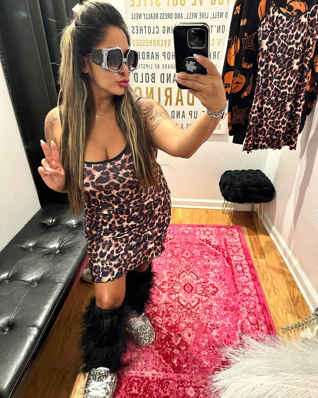 ニコール・ ポリッツィのインスタグラム：「SNOOKI COSTUME 🎃 now available💋 *every order is packed by me & signing autographs* @thesnookishop」