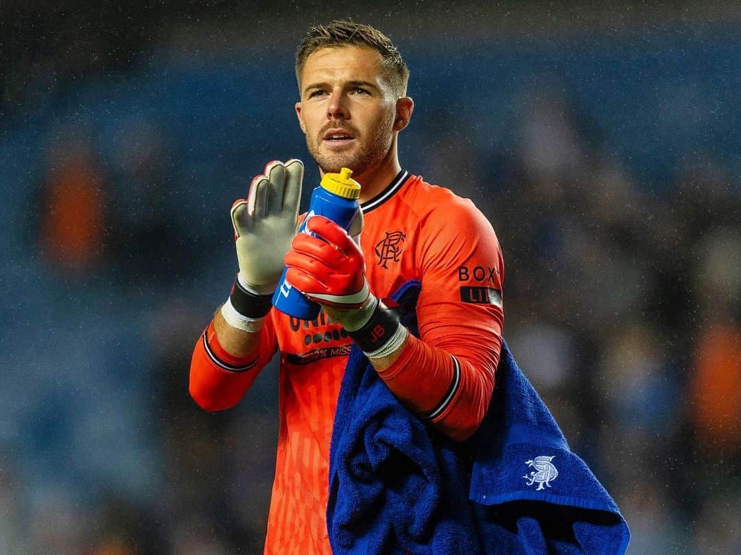 ジャック・バトランドのインスタグラム：「Last week was disappointing to say the least. We have the international break to regroup and come back better. Thank you for all the support once again, it’s unmatched 👊🏻💙」