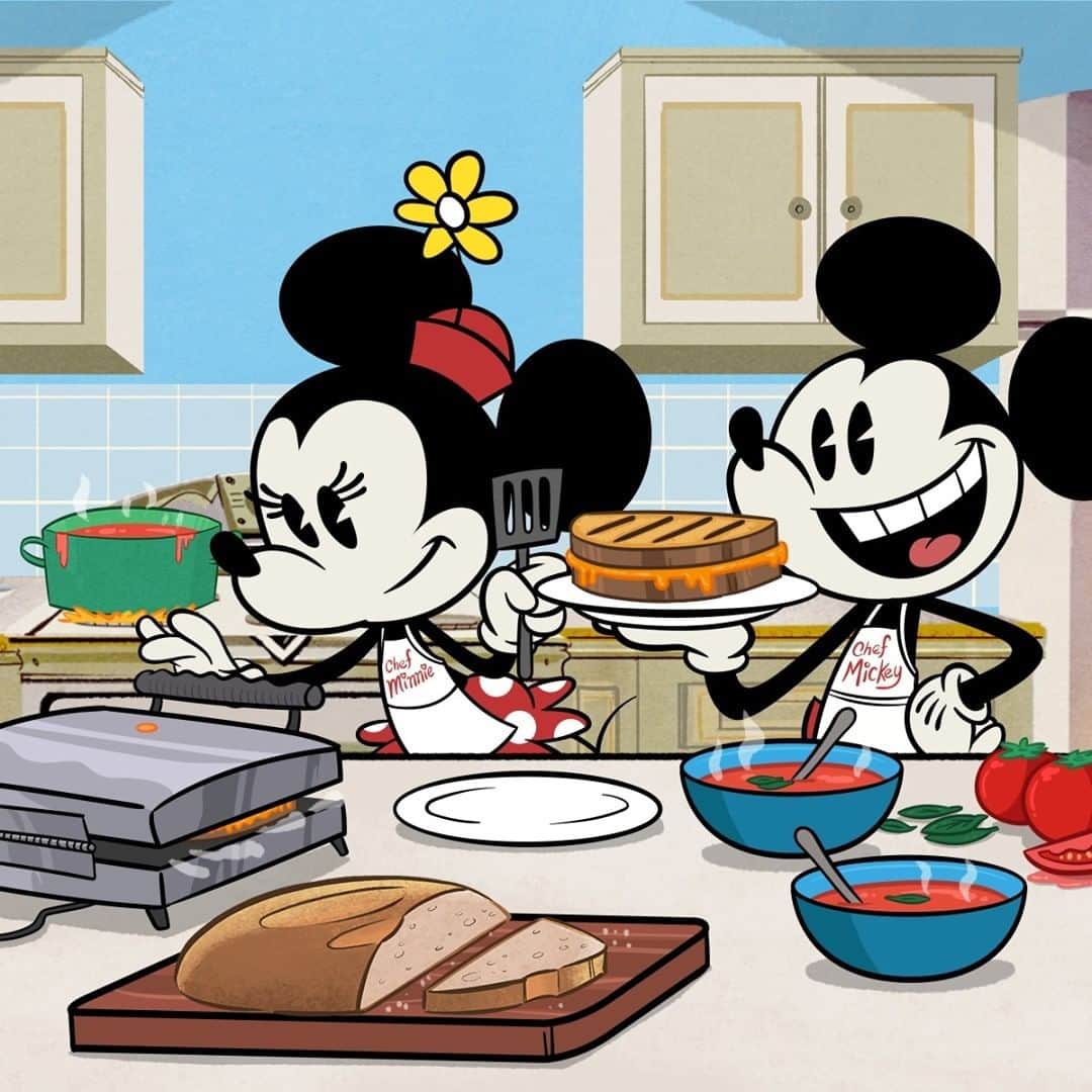 のインスタグラム：「It’s always easy being cheesy with @minniemouse 🧀」