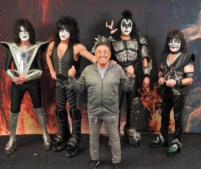 KISSのインスタグラム：「Happy Birthday to our manager Doc McGhee! Have an AMAZING day, Doc!」