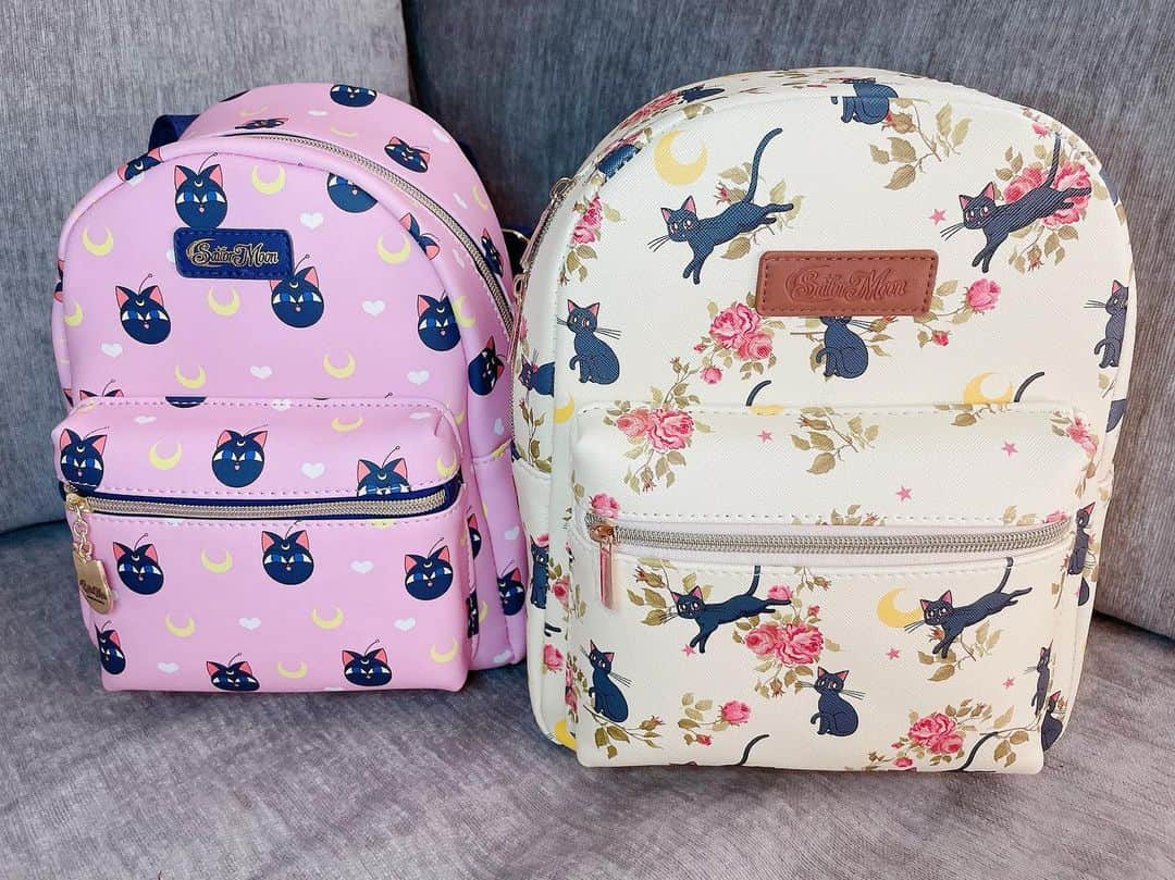 Sailor Moonさんのインスタグラム写真 - (Sailor MoonInstagram)「✨🌙 Trying to decide which Sailor Moon mini backpack to bring to Japan! I’m leaning towards the Luna one! It’s more neutral. 🌙✨  #sailormoon #セーラームーン #backpack」9月6日 3時59分 - sailormoon_sc