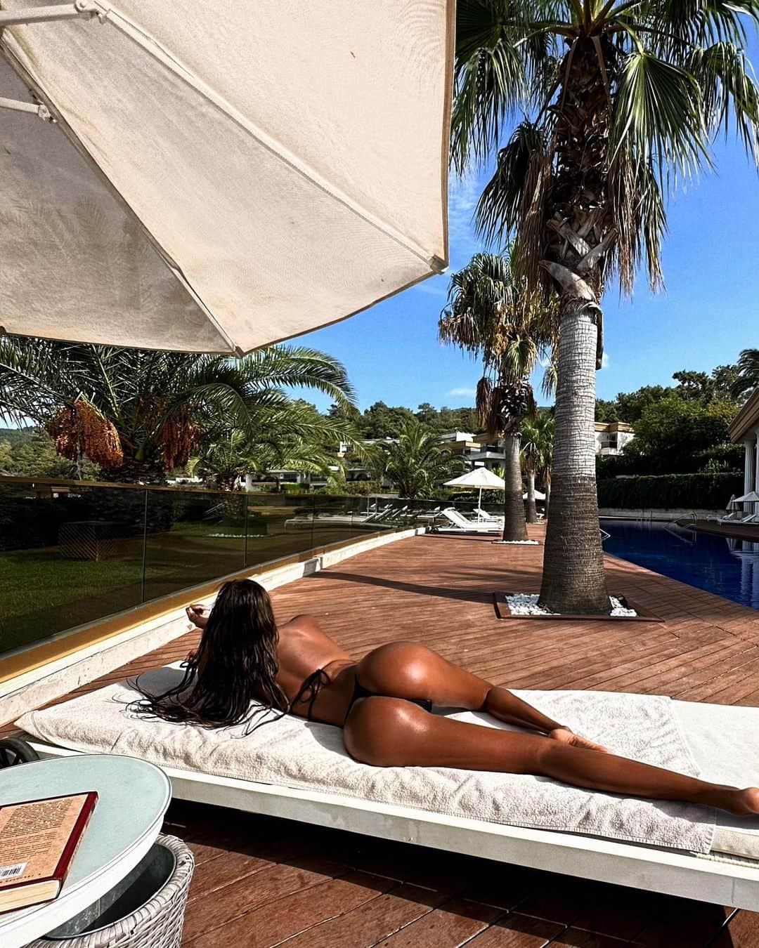 Nita Kuzminaのインスタグラム：「Mulatochka 👧🏽🤎」