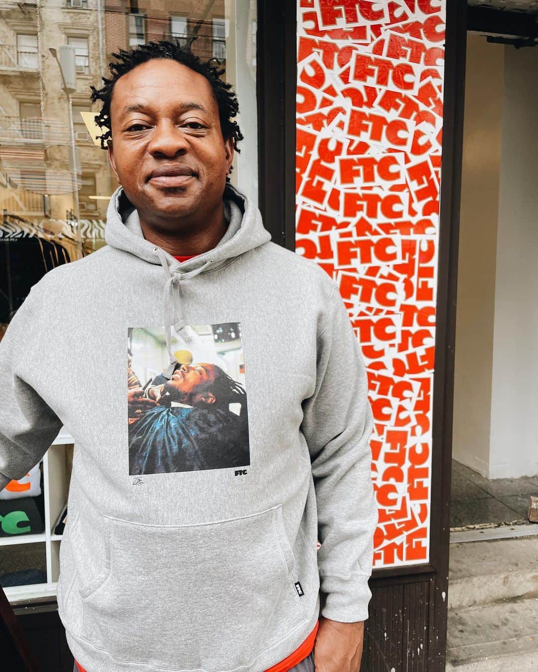 エフティーシーのインスタグラム：「FTC X @tdoteric T. Eric Monroe (Featured in Our Collab Hoody of His Photo of ODB) — @tdoteric is a Legendary Photographer Who’s Captured Some of the Best in Skateboarding and Hip-Hop 🏙️ #ftc #ftcskateboarding #forthecity #ftcsanfrancisco #ftcjp #ftctokyo #ftcnagoya #ftcosaka #ftcnewyork」