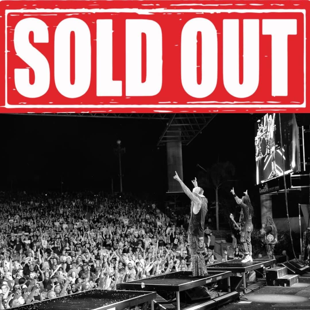 ロブ・ゾンビのインスタグラム：「DETROIT! Tonight’s show @pineknobmusic is SOLD OUT! 🔥🔥🔥🔥🔥🔥🔥🔥🔥🔥🔥🔥🔥🔥 #robzombie #freaksonparadetour」