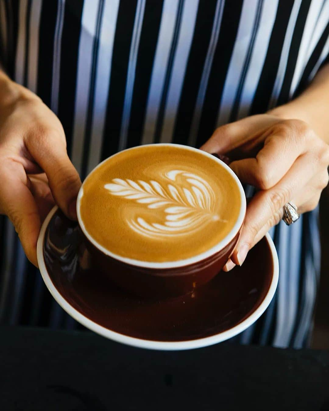 Stumptown Coffee Roastersさんのインスタグラム写真 - (Stumptown Coffee RoastersInstagram)「📚❤️ Thank You Educators ❤️📚  To kick off the school year, we’re offering all educators 50% off beverages this week, September 5-9. Come on in to your nearest Stumptown-owned cafe to get the to-the-brim thanks you deserve.」9月6日 6時04分 - stumptowncoffee