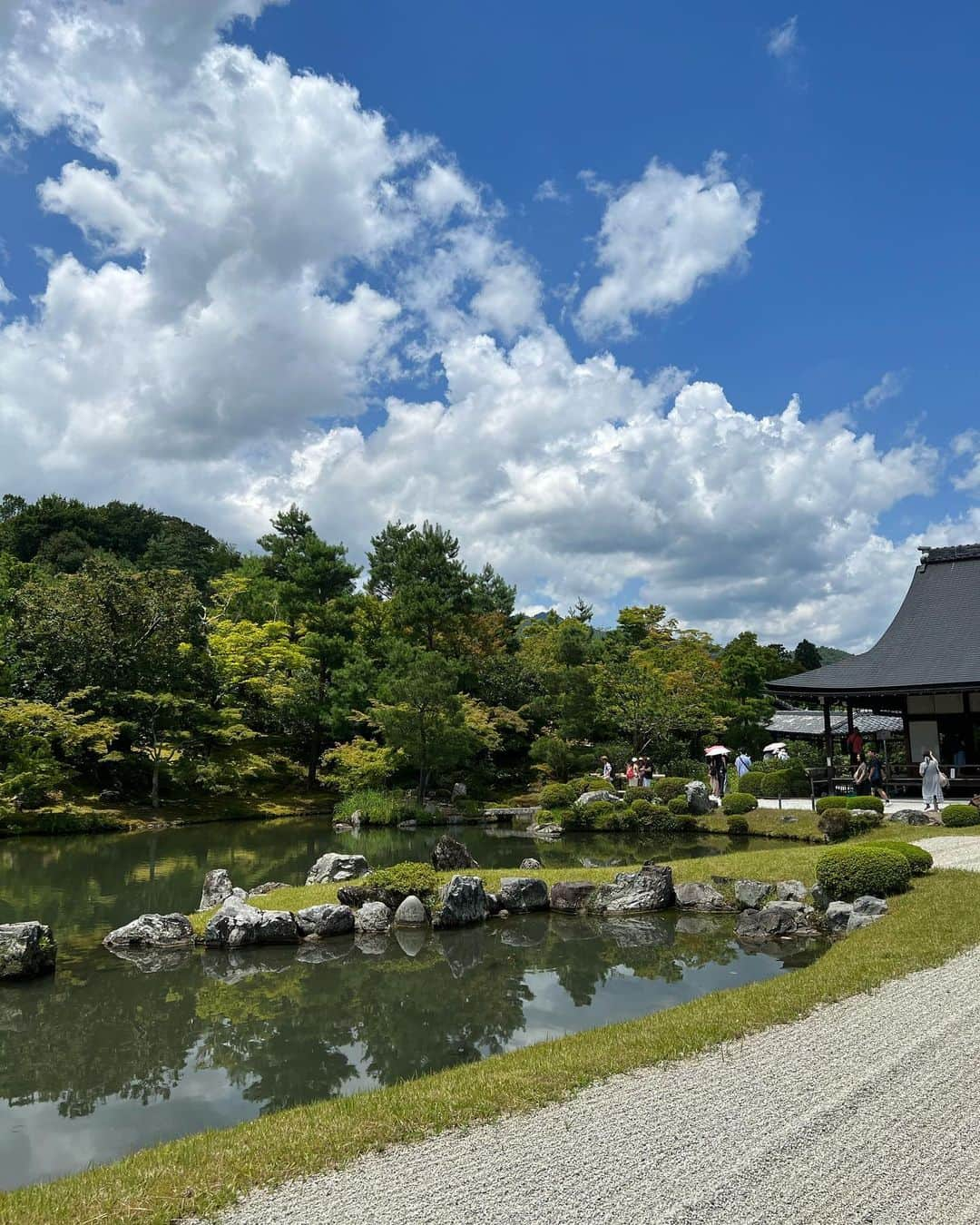 中村水咲さんのインスタグラム写真 - (中村水咲Instagram)「天龍寺→嵯峨野 竹林の小径→清涼寺→大覚寺→仁和寺→先斗町ぷらぷら🌸  #京都 #kyoto #天龍寺 #天龍寺庭園 #tenryuji #竹林の小径 #嵯峨野竹林 #清涼寺 #seiryoji #大覚寺 #daikakuji #光源氏 #仁和寺 #にんなじ #ninnaji #先斗町 #歴史 #世界遺産 #旅行 #休日 #マイペース #みさきてぃ #高身長女子 #ゲーム女子 #グルメ女子 #御朱印巡り #御朱印帳 #スーパーロングヘア #漂亮 #summer」9月6日 15時53分 - misaki_mania