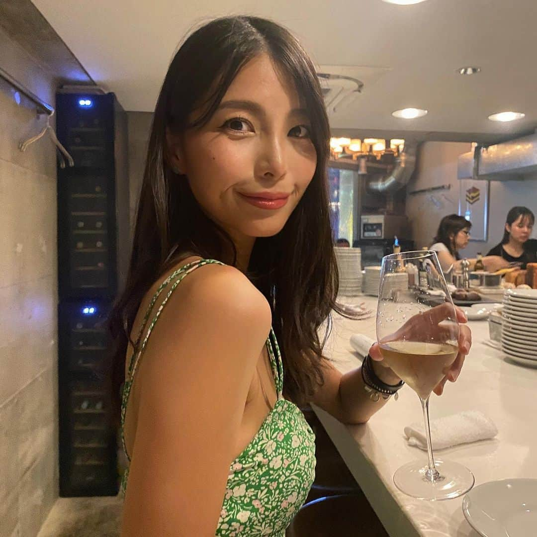 宮本あかりのインスタグラム：「🍷🍽️」