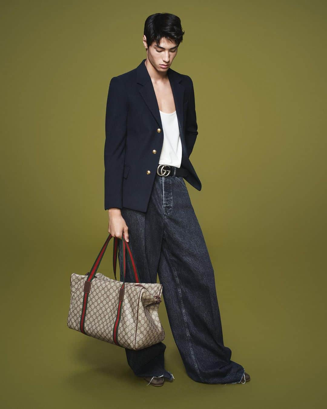 グッチのインスタグラム：「An everyday duffle defined by heritage codes   Discover Fall Winter 2023 at the link in bio   #GucciFW23 #GucciValigeria」