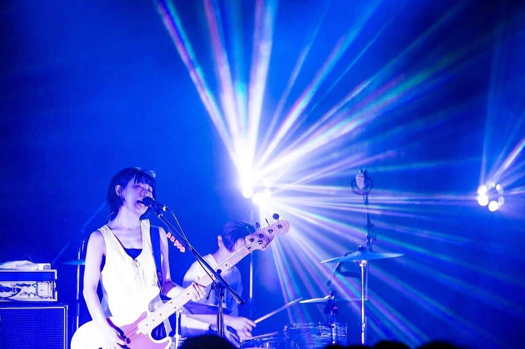 ヒロミ・ヒロヒロのインスタグラム：「ソロショ  photo by @kaooochi1226   #tricot_band」