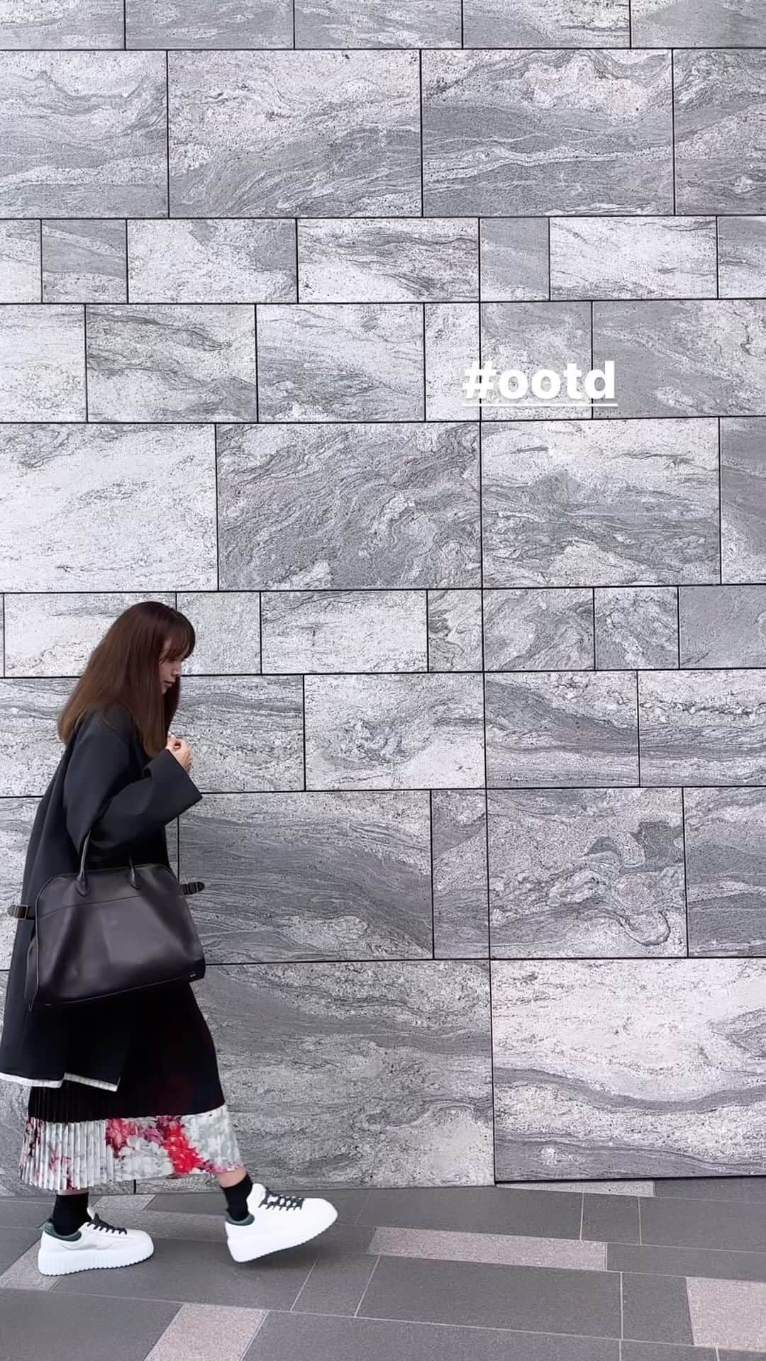 蛯原友里のインスタグラム：「#ootd 👟」