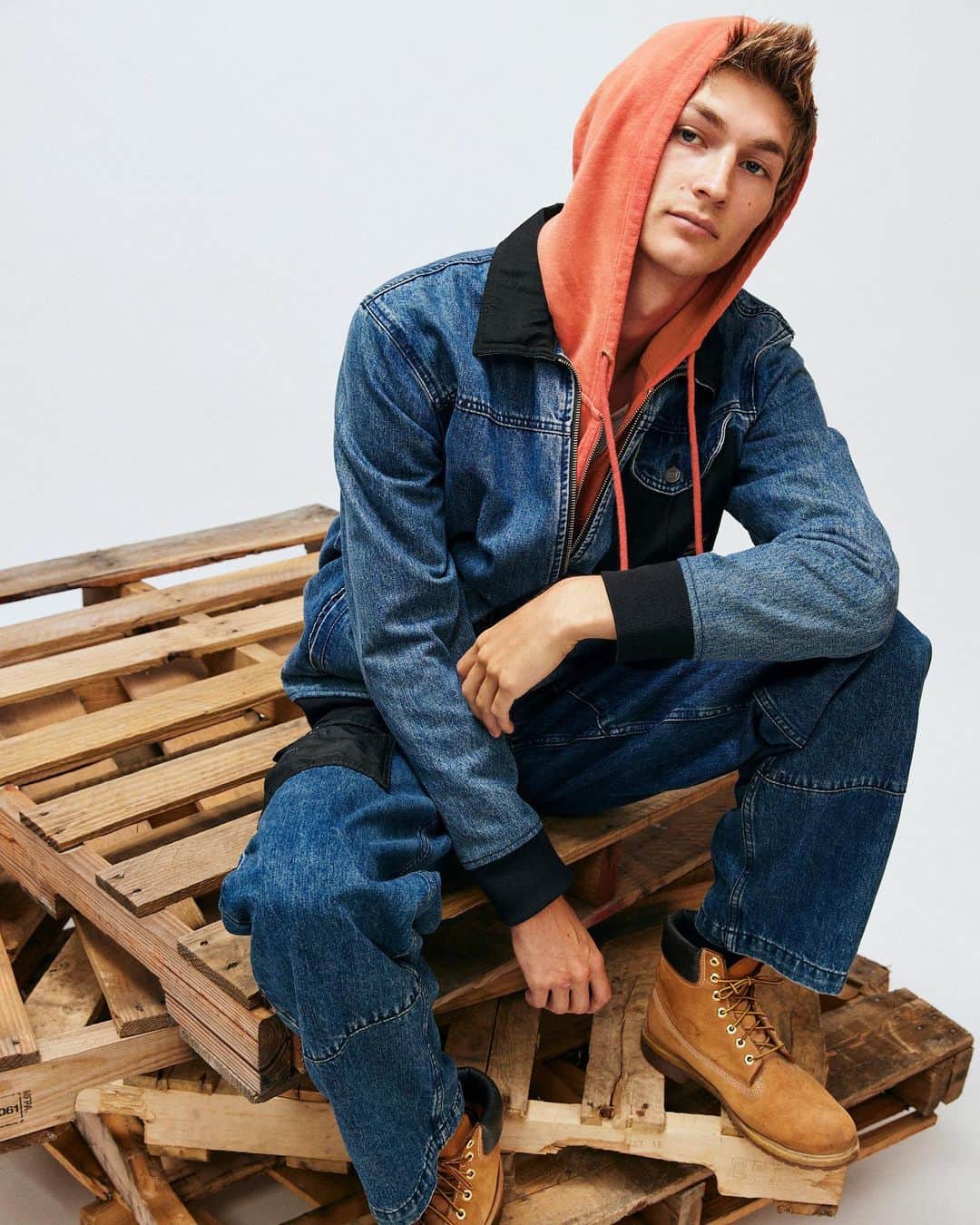 Urban Outfittersさんのインスタグラム写真 - (Urban OutfittersInstagram)「The collab we didn’t know we needed: our in-house brand #BDG and @catworkwear. 🚧 Shop this exclusive collection of fresh workwear pieces and utility denim styles online now, only at UO 🔗 link in bio.」9月6日 8時34分 - urbanoutfitters