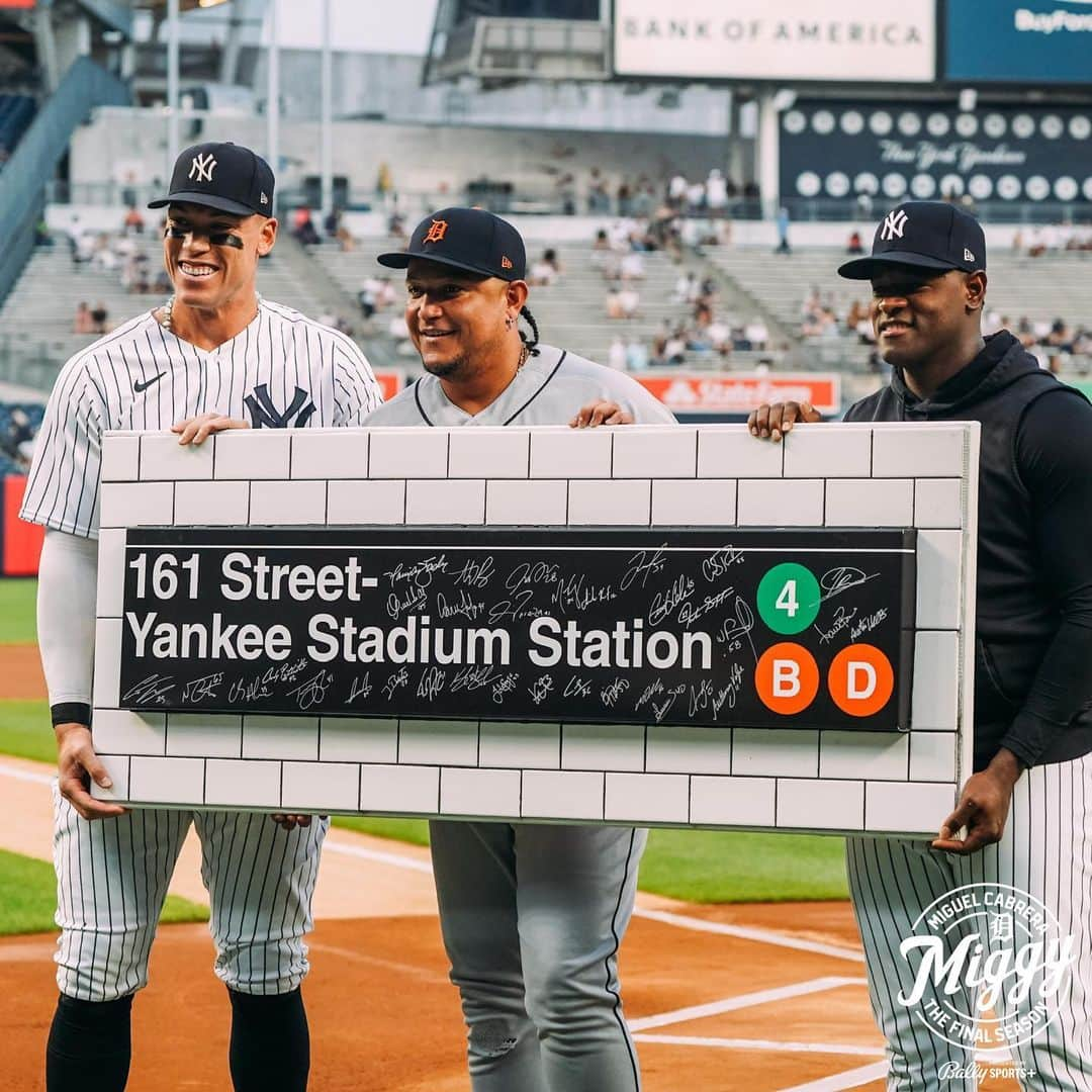 ミゲル・カブレラさんのインスタグラム写真 - (ミゲル・カブレラInstagram)「Thank you, @yankees! #GraciasMiggy」9月6日 8時41分 - miggy24