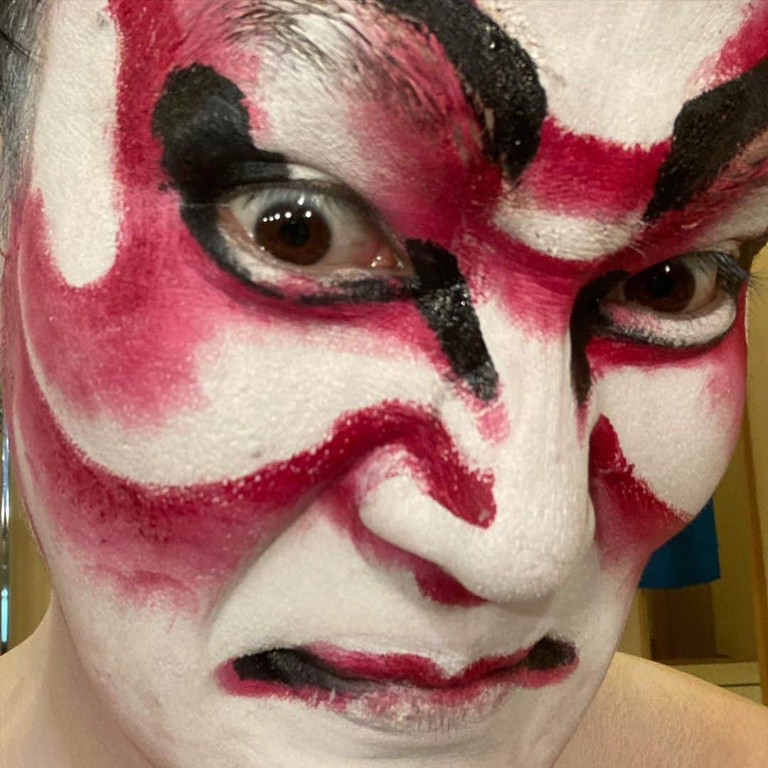 中村歌昇 のインスタグラム：「梅王丸。 #よろしくお願い致します #歌舞伎 #歌舞伎座 #秀山祭 #夜の部 #車引 #梅王丸 #kabuki #makeup  #中村歌昇」
