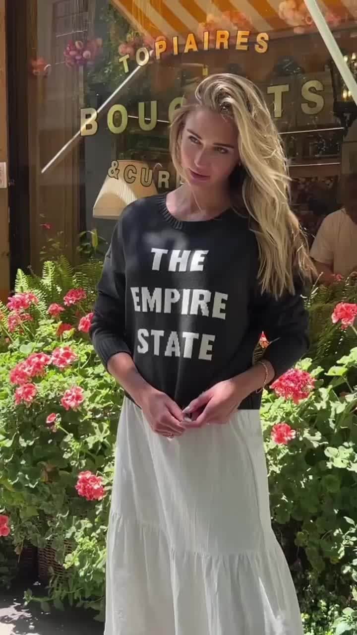 のインスタグラム：「CALLING ALL NEW YORKERS ☎️⁠ ⁠ Xoxo,⁠ WF ⁠ ⁠ #wildfoxcouture」