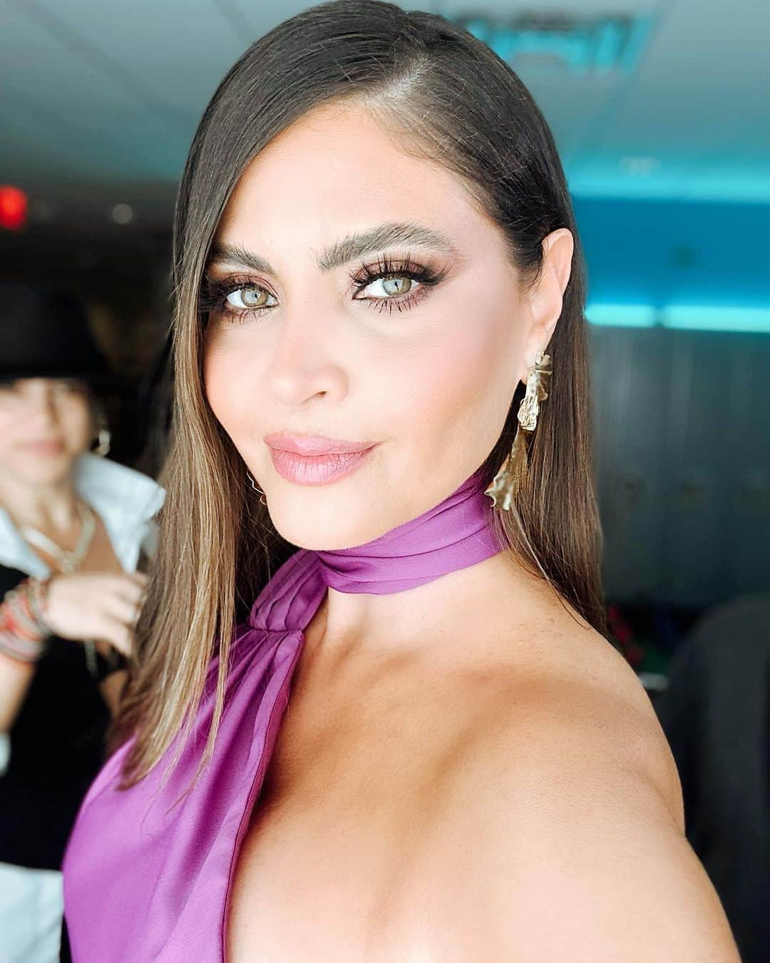 Chiquinquira Delgadoさんのインスタグラム写真 - (Chiquinquira DelgadoInstagram)「💜🎬 @televisaunivision  @adrianuribe x2 😁 #comingsoon」9月6日 10時04分 - chiqui_delgado