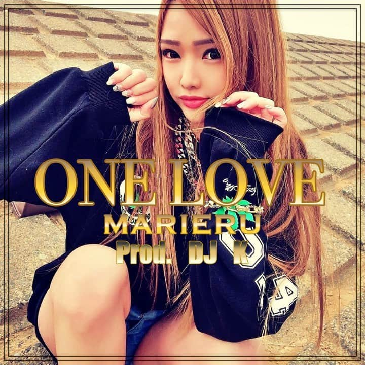 MARIERUのインスタグラム：「おはようございます🩷 新曲『ONE LOVE』全国各種デジタル配信リリーススタートしました🙇‍♀️🩷 Beatは @dj_k_japan こうたりんぐ👨‍🍳👨‍💻🎹✨ 打ち込み凄過ぎる🥺✨❣️ 才能でしか無いです🙆‍♀️✨❣️ 料理も音楽も天才🎧 . . @chanchiee  ちえちゃんに振り付けして頂きたいと思います🥺🙇‍♀️✨🩷 . . 周りの人が才能の人ばかり😂リスペクト🫡💘 . . ストーリーハイライトから新曲飛んでね🙆‍♀️🩷 #goohofficial  #ジオーエイチ  #マスク女子  #マスクコーデ  #ワンショットワンキル  #chromehearts  #歌舞伎町  #新宿  #埼玉  #ワンピース  #池袋  #渋谷  #緊急事態宣言解除されたけど  #撮影  #protools  #hiphop  #loneones  #supremebag  #幸せ  #音楽寺  #アーティスト  #スーツ  #followｍe  #followforfollowback  #ダイエット  #お洒落好き  #秩父ミューズパーク  #ageha #インフルエンサー」