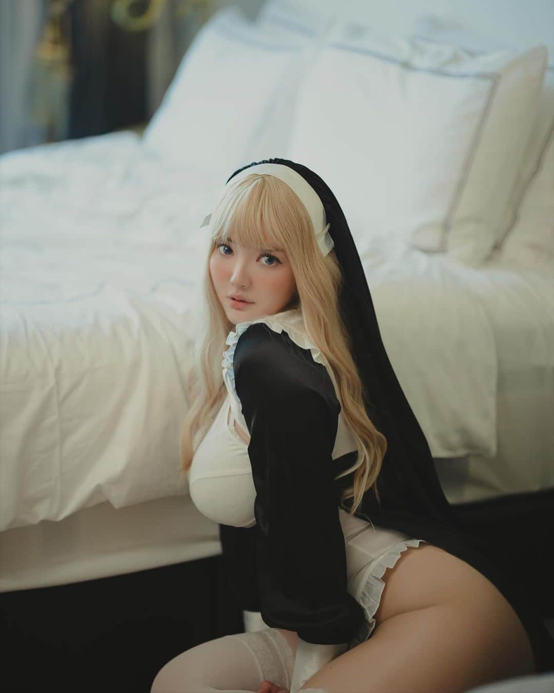 YingTzeのインスタグラム：「The Nun but not Valak 🤣  Can’t wait to watch The Nun II . Any horror movie lovers here ?  📸 @prestonles.ig」