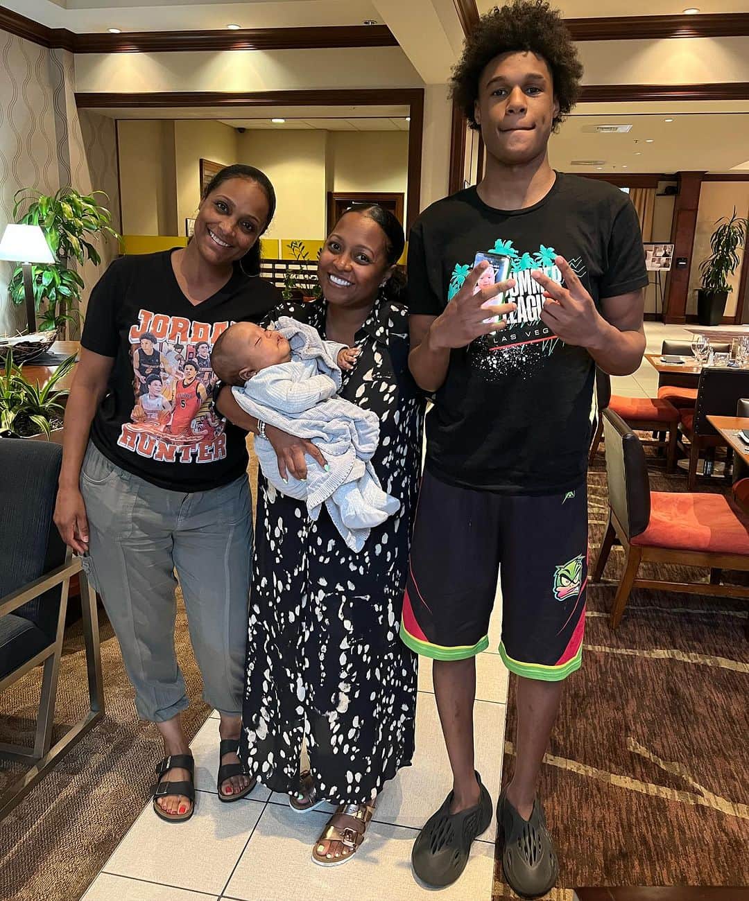 ケシア・ナイト・プリアムのインスタグラム：「I can’t believe my 1st Godson Jordan is 16!! I am so proud of the young man you are becoming. Remember you are never too old or too big for Auntie to karate chop you in your throat… even if i have to stand on a chair!! 😜Stay focused and continue to shine. Happy Birthday & we love you!! 🥰」