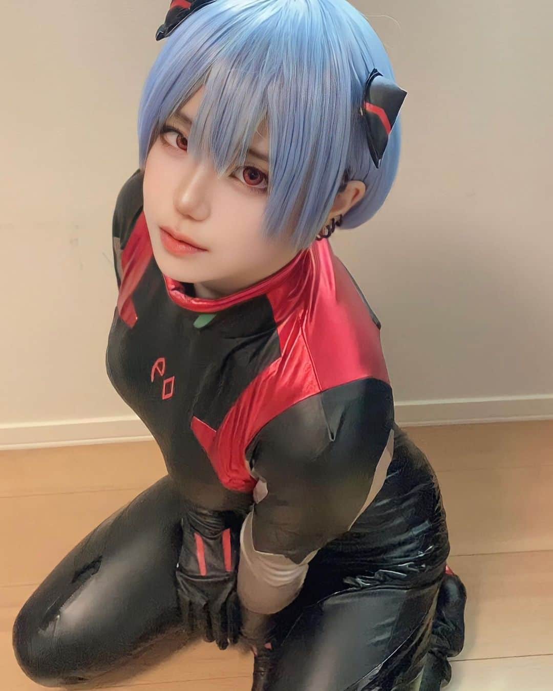 のインスタグラム：「表情豊かな黒波 COS ． ． ． ． ． ．  #エヴァンゲリオン COS  #馨くん  #エヴァンゲリオンコスプレ  #エヴァコスプレ  #綾波レイコスプレ  #コスプレ  #cosplay  #anime」