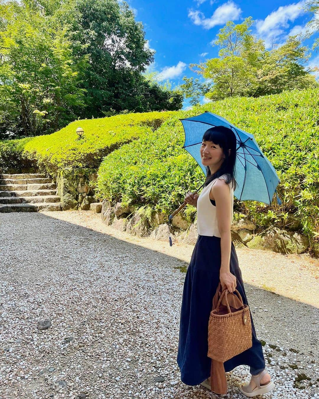 近藤麻理恵さんのインスタグラム写真 - (近藤麻理恵Instagram)「. まだまだ残暑がきびしいですね。  体調を整えつつ、 今日もときめく1日にしましょう☺️✨  #こんまり #近藤麻理恵 #残暑見舞い #ときめき」9月6日 10時41分 - mariekondo_jp