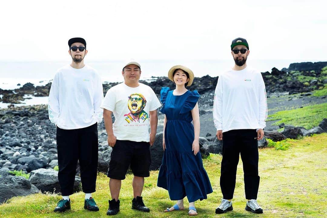 のインスタグラム：「9/7（木）エフエム世田谷『坂井賢太郎の昭和バンザイ』出演❣️ 放送 22:00〜22:30  畑中葉子デビュー45周年記念新曲 畑中葉子×P.O.P「八丈島からの手紙」& 八丈島のお話し盛りだくさん♡ 是非、お聴きくださいね💕  #坂井賢太郎の昭和バンザイ  #エフエム世田谷  #畑中葉子  #八丈島からの手紙  #デビュー45周年  #新曲」