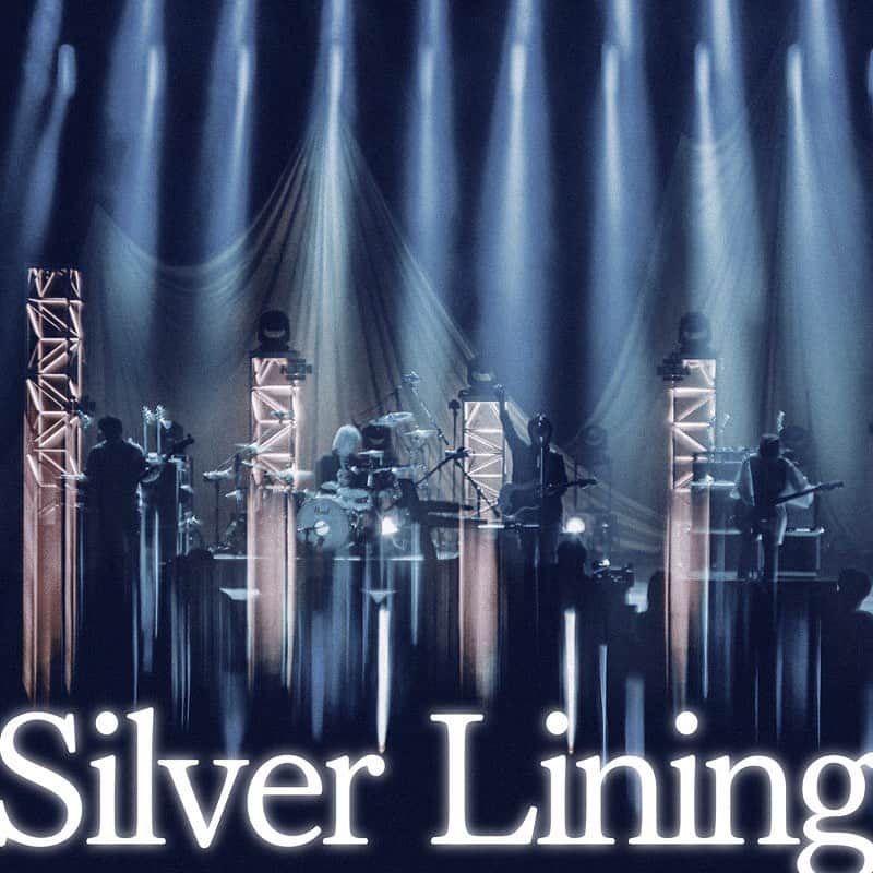 ナカヤマシンペイのインスタグラム：「Every cloud has a silver lining.」