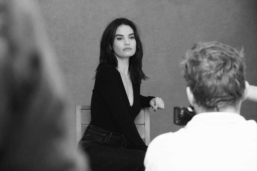 リリー・ジェームズのインスタグラム：「#BehindTheScenes with @lilyjamesofficial at #LyonesseOnStage. ✨   Tickets On Sale Now 👉 lyonesseonstage.com   📸 @justine35mm」