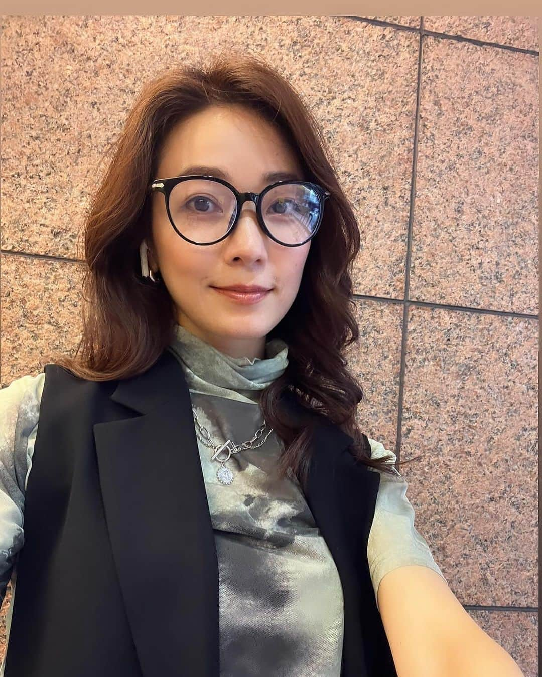 野木久美子さんのインスタグラム写真 - (野木久美子Instagram)「ちょっと涼しくなってきたかな。？  こーゆー人形いるよね🤖笑(2枚目)  #お疲れ様でした   #フィギュア #3頭身」9月6日 17時28分 - nogikumigram