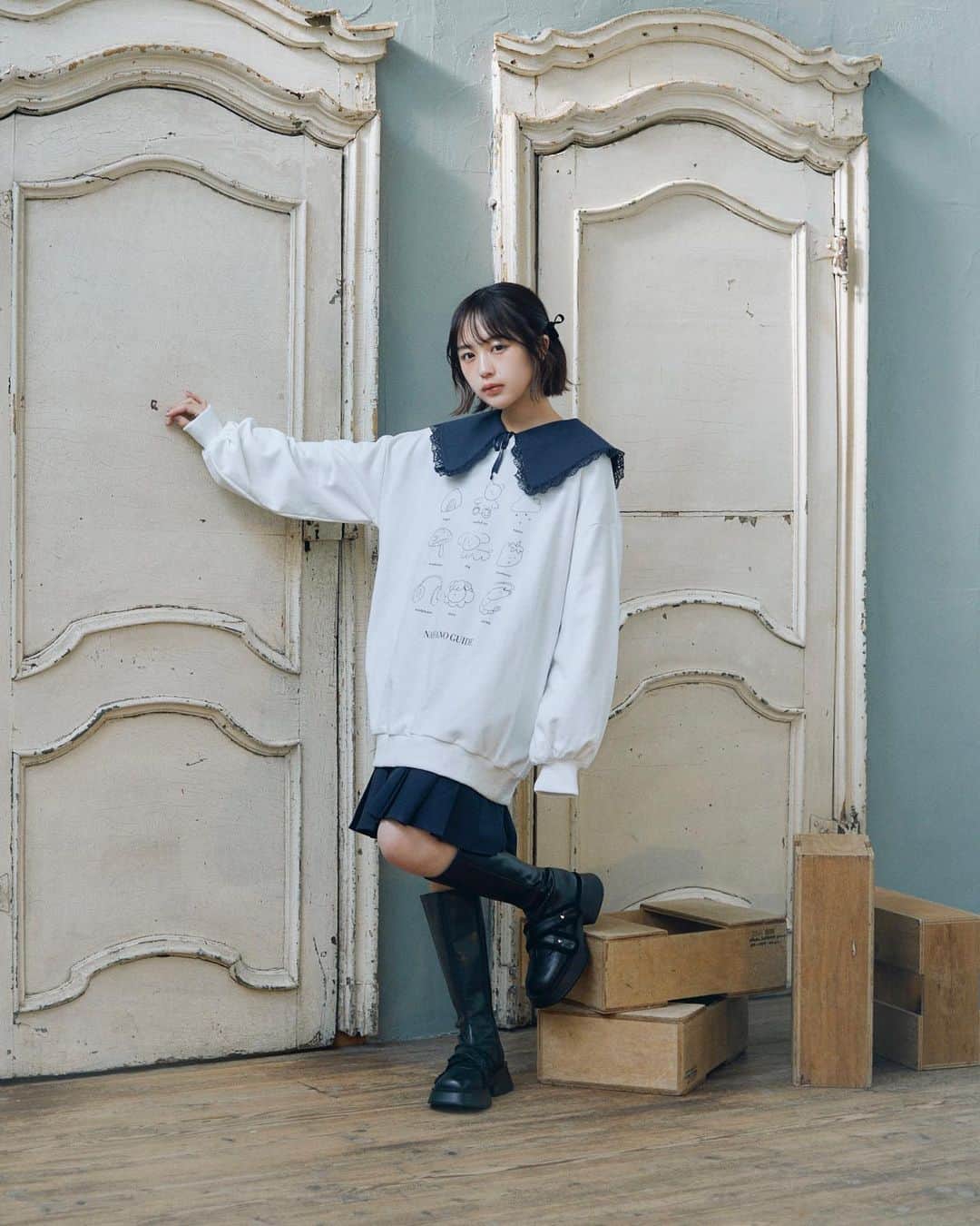 merry jennyのインスタグラム：「【 special collaboration 】 ㅤㅤㅤㅤㅤㅤㅤㅤㅤㅤㅤㅤㅤ merry jenny 2023 autumn Dream well feat.naenano   　 -- merry jenny × naenano --  　 special collaboration itemの発売が決定いたしました。  本日 12:00〜 collaboration pageを公開中です！　  なえなのさんのこだわりが詰まった 可愛い itemを大公開！！ ㅤㅤㅤㅤㅤㅤㅤㅤㅤㅤㅤㅤ topのURLから⇨  @merryjenny_instagram ぜひcheckしてくださいね♡  collaboration はスウェット・ミニワンピース・キャミワンピース・キャップの4 item♡  スウェットは、なえなのさん手描きのイラスト入りです🌨️  ご予約開始は9/20(wed) 12:00〜！！ ㅤㅤㅤㅤㅤㅤㅤㅤㅤㅤㅤㅤㅤ ㅤㅤㅤㅤㅤㅤㅤㅤㅤㅤㅤㅤㅤ #merryjenny #メリージェニー  #2023aw #winter #dreamwell  #collaboration  #naenano #なえなの さん #スウェット #フライトキャップ  #ミニワンピ #キャミワンピ」