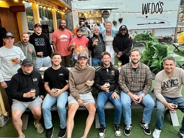 ロマン・グロージャンのインスタグラム：「Fantastic evening with the 28 crew.  #team」