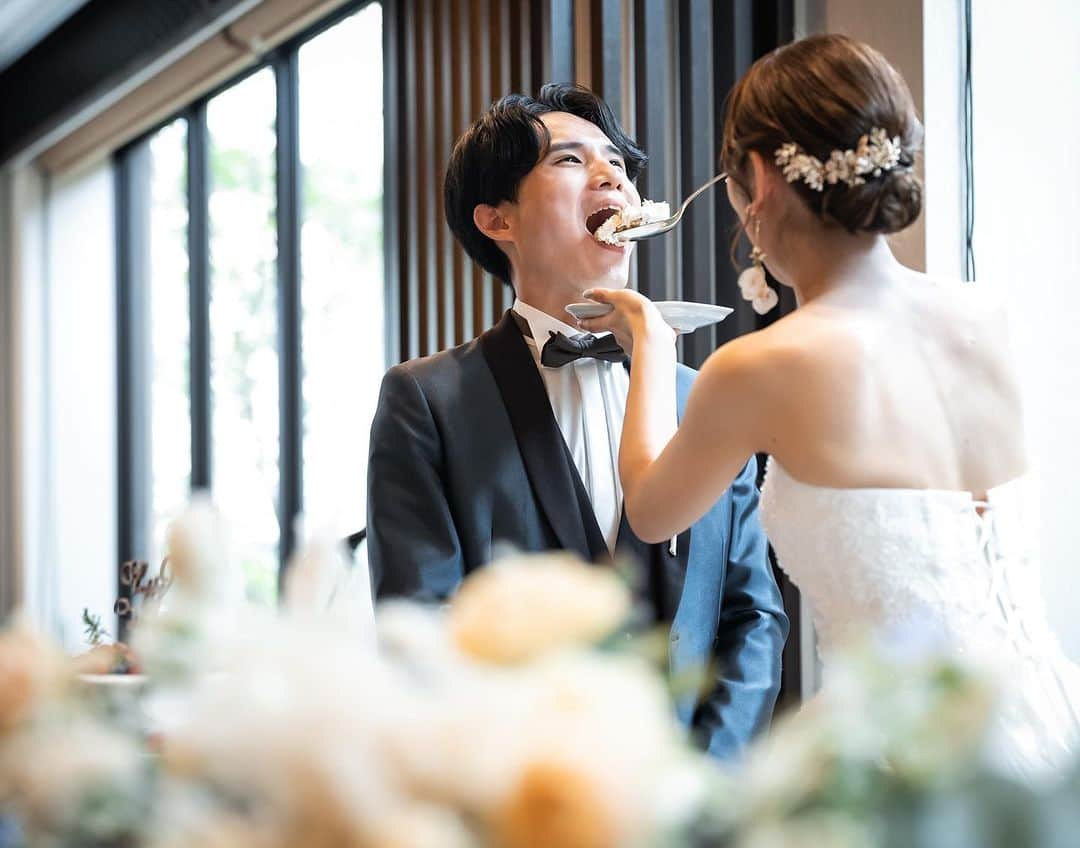 KIYOMIZU京都東山 公式さんのインスタグラム写真 - (KIYOMIZU京都東山 公式Instagram)「. いちごにも花言葉があるのをご存じですか？  いちごの花言葉には 「幸福な家庭」 「尊重と愛情」 という意味があります🕊  これから幸せな家庭を築いていく 新郎新婦さまにぴったりな花言葉ですよね  ----------------------  @kiyomizu_kyoto_higashiyama をフォローし 【#kiyomizu京都東山】で検索してくださいね❖  #スタイルズ花嫁 #KIYOMIZU京都東山 #KIYOMIZU花嫁 #ブライダルハウスtutu #シェアーズヘアメイク #京都花嫁 #京都結婚式 #京都結婚式場 #ウェディングケーキ #ウェディングケーキデザイン #いちごケーキ #ファーストバイト #weddingcake #結婚式レポート #結婚式レポ #披露宴レポ #ファーストバイト #ケーキトッパー」9月6日 15時15分 - kiyomizu_kyoto_higashiyama