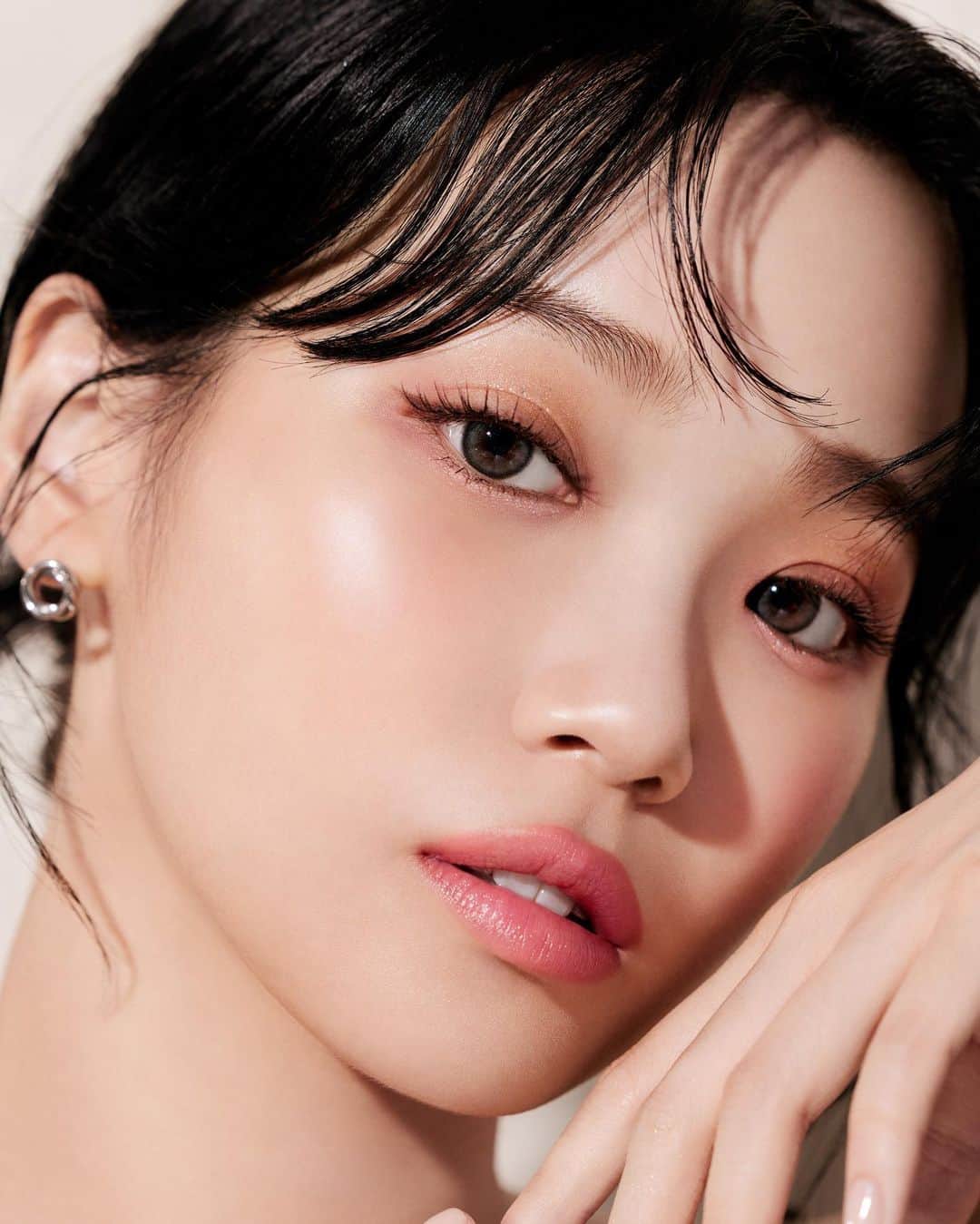 キム・チェウォンのインスタグラム：「@makeupforever」