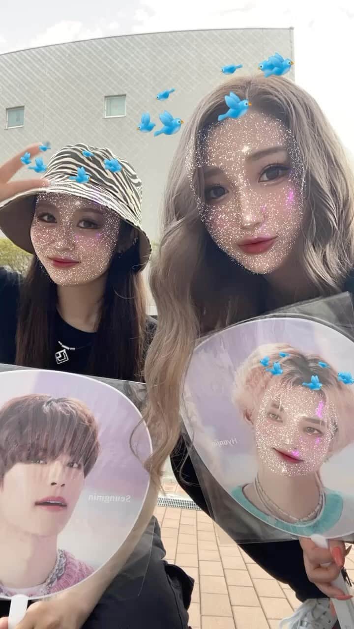 ゆらのインスタグラム：「STAY 🦙🐶️🩵  #5starskz  #straykids  #paypayドーム」