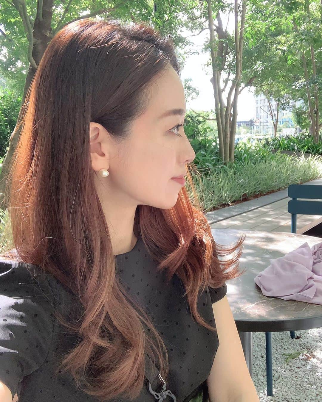 沢瀉美緒さんのインスタグラム写真 - (沢瀉美緒Instagram)「※ I was freezing from the air conditioning  that I find the heat outside quite comfortable😌 . 会社が寒すぎて、ランチタイムに 外で解凍する時間が待ち遠しい🥶 . お仕事後に会った友達が 暑い、暑いと言ってるのが なんとも羨ましい☀️ . 今日もランチはけんちんうどん。 冷え切った身体を温めて暖を取り 足元はバレエ用のレッグウォーマー🤭 . 全く季節感がない🥺 . . #寒い職場 #極寒」9月7日 1時12分 - mio_omodaka