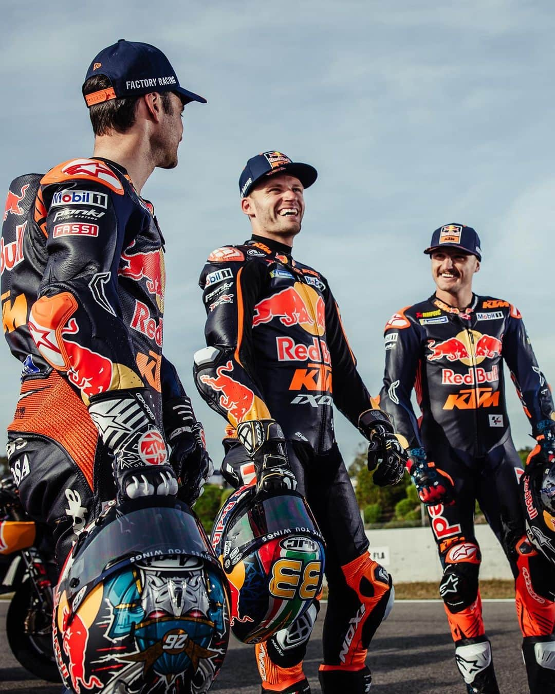 ダニ・ペドロサのインスタグラム：「That's right. The iconic trio is back this weekend for the #SanMarinoGP. 🔥  @26_danipedrosa is back in action alongside Brad and Jack. 🫵  #KTM #ReadyToRace #MotoGP #Motorsport #DaniPedrosa #BradBinder #JackMiller」