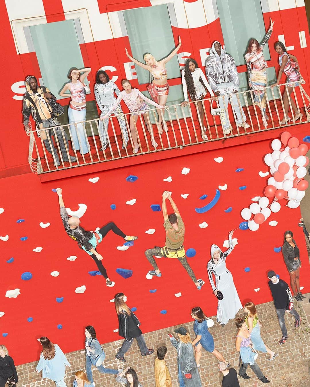 ディーゼルのインスタグラム：「End up on top.    Enjoy the climb. Play to win. “Find the D”, Diesel’s Fall Winter 2023 campaign, is a playful ode to children’s photo hunt puzzles featuring densely packed, wildly imaginative images stocked with people places and things for you to find. In the land of Diesel, there’s a rock climbing wall, a Diesel football team and more. All of them are clad in the #DieselFW23 collection.    What else do you see?   Styling: @ursinagysi   Discover more at the link in bio.   #ForSuccessfulLiving」