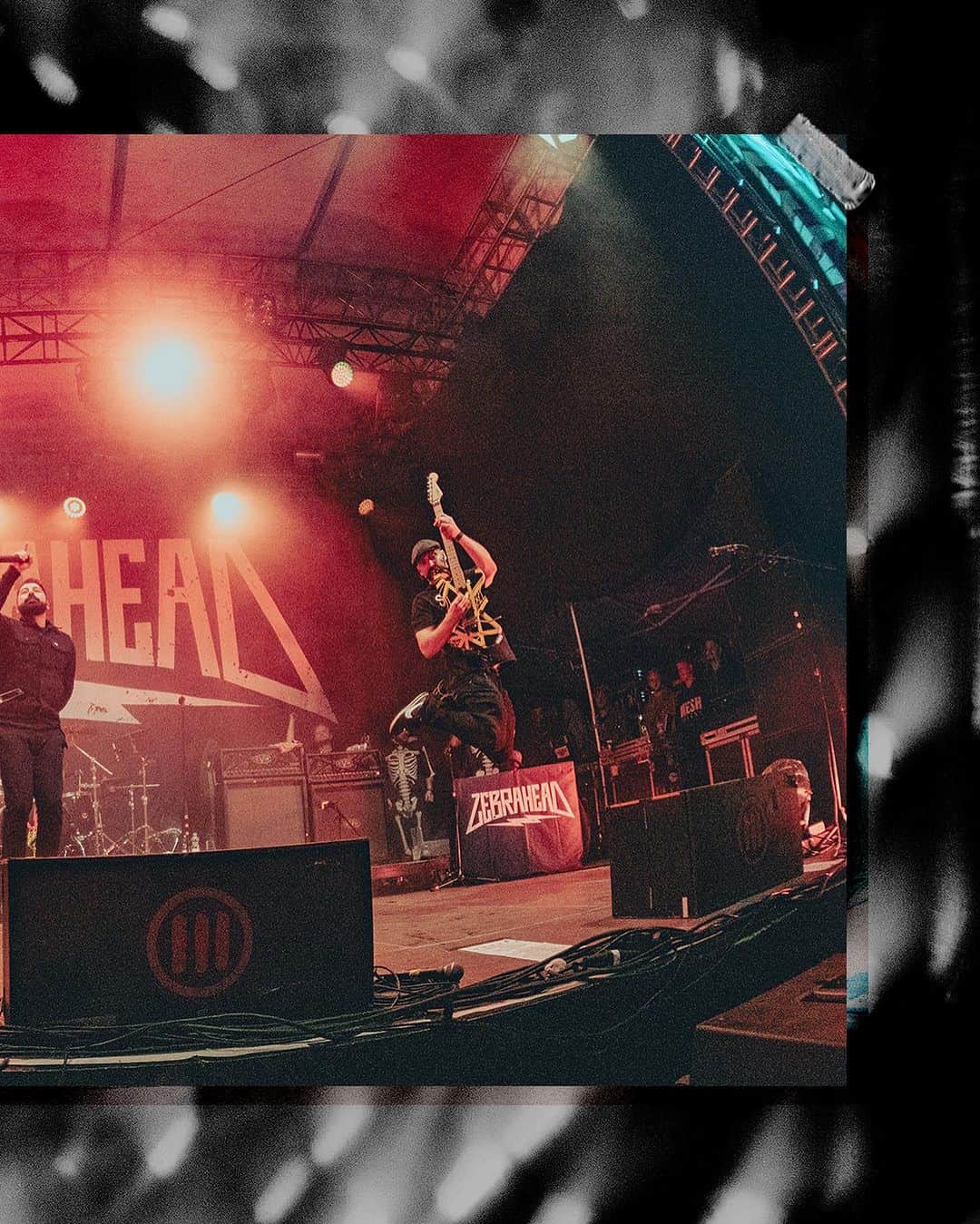 Zebraheadさんのインスタグラム写真 - (ZebraheadInstagram)「Red & Black collage from the just finished Europe tour by our friend 📸@suzimue  Back at home working on new songs.  Miss you guys and can’t wait to be back out on tour.   San Diego, Anaheim and Vegas/Vegas!! You are up next.」9月7日 1時54分 - zebraheadofficial