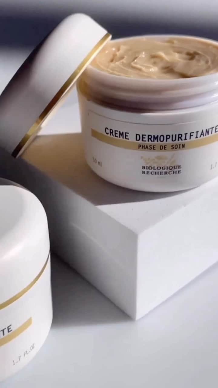 Biologique Recherche USAのインスタグラム：「Keeping blemishes at bay is easier with Crème Dermopurifiante✨  Recommended for Skin Instants© prone to excess oil and acne, this cream has mattifying and astringent properties to help rebalance the skin and regulate oil production.    At the same time, Crème Dermopurifiante purifies the skin and helps to rid your complexion of imperfections such as dilated pores, blackheads, whiteheads, and pimples. Inflammation and redness are calmed thanks to soothing active ingredients, giving the skin an even appearance.   Apply a small amount to the face, neck, and décolleté in the morning and/or evening as the last step of your regimen.   #BiologiqueRecherche #FollowYourSkinInstant #BuildingBetterSkin #radiantskin #CremeDermopurifiante #acne #acnetreatment」