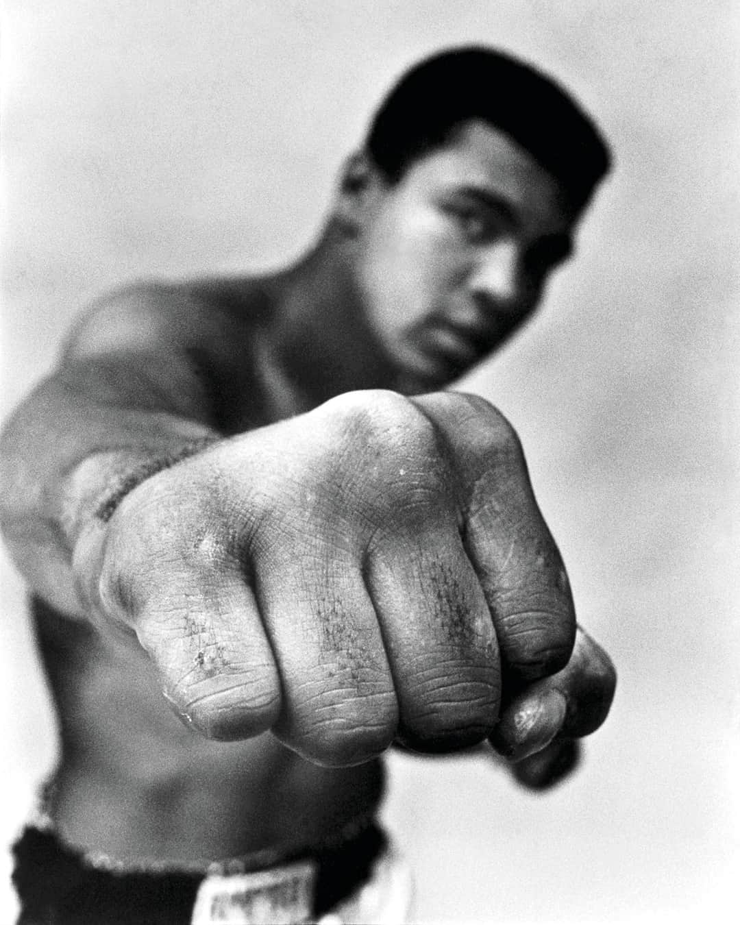 Magnum Photosさんのインスタグラム写真 - (Magnum PhotosInstagram)「While on assignment for Stern magazine in 1966, @thomashoepker met Muhammad Ali in what was to be the busiest year of his fighting career, photographing the heavyweight champion in London and Chicago 🥊⁠ ⁠ Now available as part of our second launch of darkroom prints, this close-up image of Ali’s fist became one of the most recognizable of Hoepker’s work, capturing both the man and the myth.⁠ ⁠ Our Darkroom Collection offers an exclusive insight into the artistry of the darkroom, revealing interpretations of renowned photographs through the eye of the printer. ⁠ ⁠ 🔗 Tap the link in the bio to browse the second launch. ⁠ ⁠ PHOTOS (left to right): ⁠ ⁠ (1) Annotated darkroom print of Muhammad Ali, boxing world heavyweight champion showing off his right fist. Chicago. USA. 1966.⁠ ⁠ (2) Muhammad Ali, boxing world heavyweight champion showing off his right fist. Chicago. USA. 1966.⁠ ⁠ © @thomashoepker / Magnum Photos」9月7日 2時01分 - magnumphotos