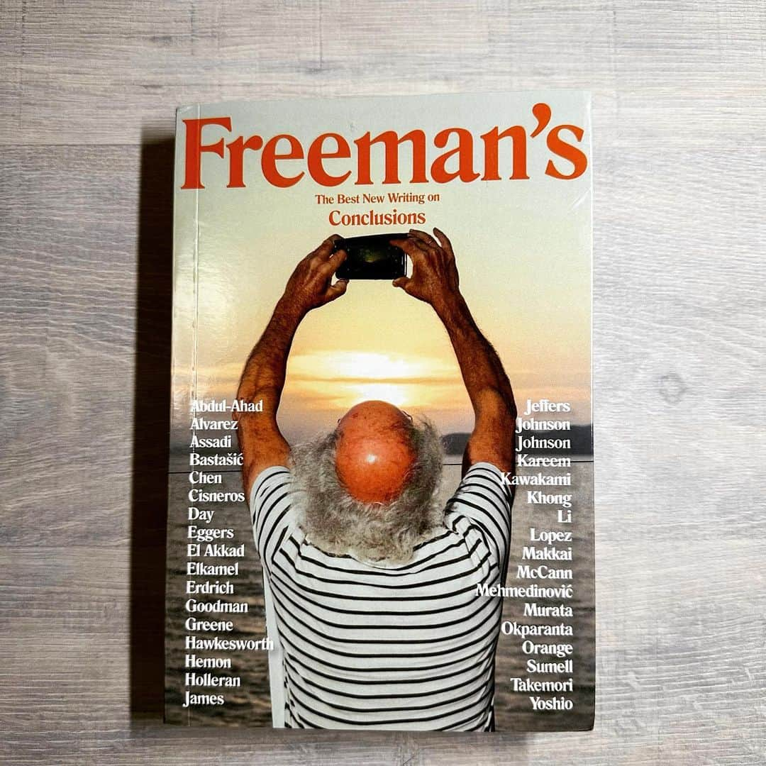 村田沙耶香さんのインスタグラム写真 - (村田沙耶香Instagram)「The final issue of Freeman's, Conclusions, has arrived at my apartment in Tokyo. I am very proud that my short story  "Transmogrification" is included with this issue.  The Future Of New Writing issue includes "A First-Rate Material" and the Change issue includes "Final Days".  All great translations are by Ginny Tapley Takemori. Thank you so,so much!  John, thank you for 10 years of making wonderful Freeman's! I am very impressed and feel many miracles continue from this place.  Freeman'sの最新号、そして最終号のConclusionsが日本の私のアパートに届きました。 この美しい本に私の短編「変容」が掲載されていることを、とても誇りに思います。  The Future Of New Writing には「素敵な素材」、Change に「余命」を掲載していただきました。私はそのことをとても大切に思っています。  Johnさん、素晴らしい雑誌を作ってくださってありがとうございます！私はとても感動しています。この場所からたくさんの奇跡が続いていくと感じています。 心から感謝をお伝えいたします！」9月7日 2時14分 - sayaka_murata_