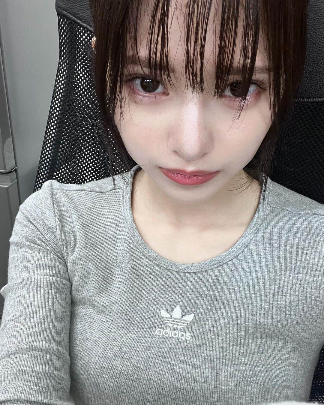 中森千尋のインスタグラム：「何億年ぶりかの自画撮り」