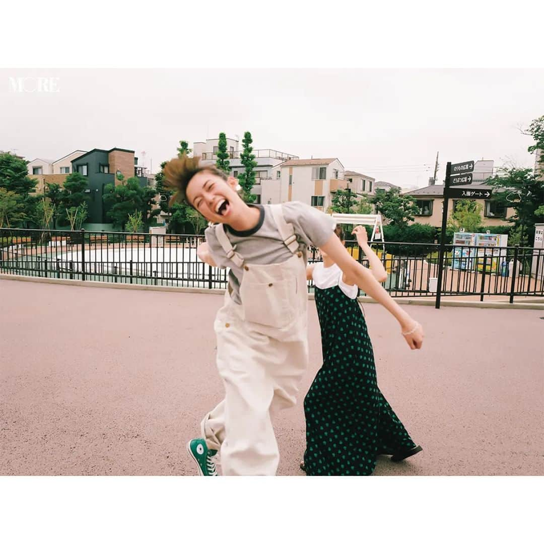 MOREさんのインスタグラム写真 - (MOREInstagram)「【佐藤栞里×佐藤ありさ】 仲よしコンビが思い出トーク！  佐藤ありさ＆佐藤栞里からなる MOREだけのユニット“佐藤姉妹”が4年ぶりに復活！  好評発売中の『MORE』9・10月合併号、 『佐藤栞里の愛♡しかないBOOK』と題した しーちゃんとMOREの11年間の軌跡がわかる大特集では 久しぶりの再会となったモデルの佐藤ありささんとの対談を掲載しています✨  ぜひチェックしてくださいね❣️  #MORE #moremagjp #佐藤ありさ #佐藤栞里 #しーちゃん #佐藤姉妹」9月6日 18時00分 - moremagjp