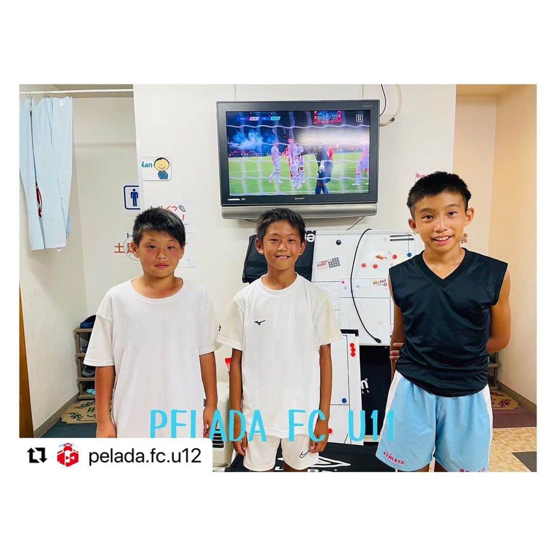 笹峯愛さんのインスタグラム写真 - (笹峯愛Instagram)「サッカー頑張ってるデデ様。  サッカーしか頑張ってない。  マジ宿題やらねぇーーーーーー。  私もやってなかったかしら…記憶にないけど。 ここまで親に「宿題やりなさい」とも言われてないし。  て言うか宿題も学校も、まぁ良いんじゃない？と思っているけど やりたい事やるなら、やるべき事やろうか…と言う思考から注意してるのですが。  更に今は、宿題やらせてくださいと先生から電話がある為、言うてまう。  それにしても  ここまで言ってもやらんのが最も腹正しく 是が非でもやらせたくなる母です。 「舐めんなよ！」と言いたいところ。  でもサッカーは頑張ってる…うんうん。  #Repost @pelada.fc.u12 with @use.repost ・・・ トレセン情報  3ブロックトレセン  FP3名全員合格しました🙆‍♂️ おめでとう！  【PELADA FC今年度トレセン情報】​ ​ ​​◎ブロックトレセン◎​ ​6年生/8期生：8名選出（FP6名・GK2名）  5年生/9期生：4名選出（FP4名） ​ ◎東京都トレセンU12◎ ​6年生/8期生：1名選出  ◎ジーク杯◎ ​6年生/8期生：3名選出  ◎TOMASブロック代表◎ ​6年生/8期生：6名選出（FP5名、GK1名）  ◎東京都U12選抜◎ 6年生/8期生：1名選手  ◎ギッズエリート◎ 5年生/9期生：1名選出  これからもどんどん成長して突き抜けていこう！！  ※※※☆※☆※☆※※※☆※☆※☆※  サッカーが大好き、レベルアップしたい、 体を動かす事が大好きな選手待っています。  まずはお問い合わせください！ peladafctokyo.wixsite.com  ※※※☆※☆※☆※※※☆※☆※☆※  〜スポンサー企業一覧（順不同）〜  ◉長太郎不動産グループ  ◉株式会社feel.(NOBITA Protein)  ◉六甲建設株式会社  ◉株式会社ラボロ  ◉PELADA STAR  #練馬区サッカー  #練馬区サッカーチーム  #板橋区少年サッカー  #板橋区ジュニアサッカー  #北区少年サッカー  #和光市少年サッカー  #peladafc  #少年サッカー  #少年サッカーチーム  #少年サッカー⚽️  #少年サッカークラブ  #豊島区少年サッカー  #クラブ員募集 #クラブ員募集中 #クラブ員募集してます  #専用施設  #スタッフ募集 #中央大会  #PELADA練馬　 #練馬ペラーダ　 #選手募集中  #専用クラブハウス  #veoカメラ  #専用グランド所有  #送迎あり  #ストライカー求む」9月6日 18時01分 - mineco.m