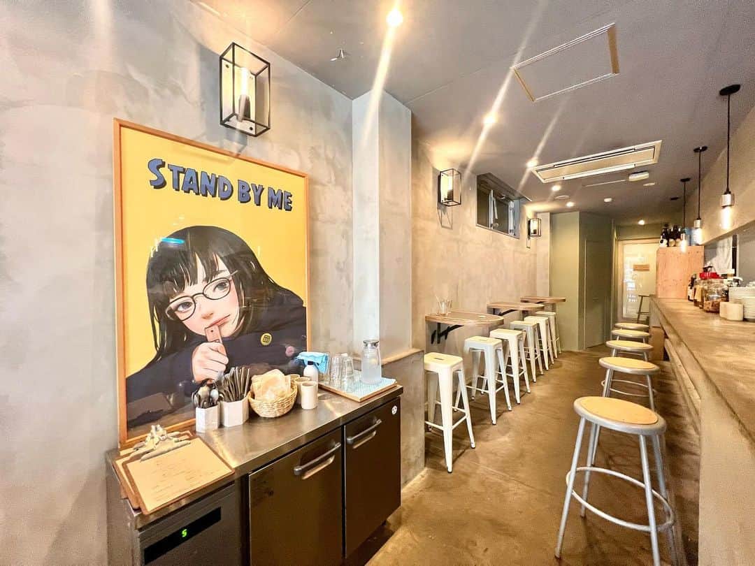 AKIさんのインスタグラム写真 - (AKIInstagram)「. . 今日は友達が働いてるお店へ！ NEWオープンした 『STAND BY ME cafe & stand （スタンドバイミー カフェ スタンド）』 . モリモリサラダプレートに スープのセットでお腹いっぱい！ かなりボリュームありました♡ その後はデザートまで頂いちゃって♪ . 福岡市大手門にあるよん！ 本当に美味しかったからぜひ！ . . . #スタンドバイミーカフェスタンド #福岡#福岡市#大手門 #サラダプレート #自家製ティラミス #NEWオープン #福岡ランチ」9月6日 18時04分 - aki_dosu