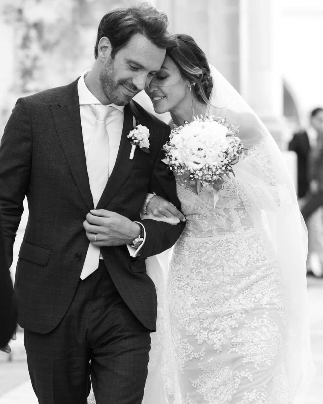 ジャン＝エリック・ベルニュのインスタグラム：「What a wedding … Thank you to all our friends and family for sharing this magical moment with us, which will stay engraved in our hearts forever🤍 Fiorina, I love you to the moon and back 💫 @fiorina.bsv」