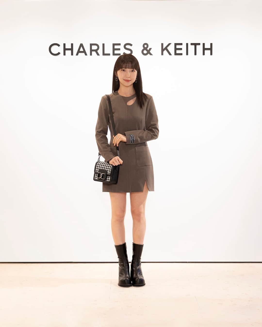 CHARLES & KEITH JAPAN CHARLES & KEITHさんのインスタグラム写真 - (CHARLES & KEITH JAPAN CHARLES & KEITHInstagram)「@tiny.pretty.j や、 @ireneisgood、 @2ruka__ が、韓国初のフラッグシップストアであるCHARLES & KEITH 江南店のオープニングパーティーに登場。⁠ ⁠ #TheCharlotBag⁠ #CharleskeithGabine⁠ #CharlesKeithxHennKim⁠ #CharlesKeithFW23⁠ #チャールズアンドキース」9月6日 19時00分 - charleskeith_jp