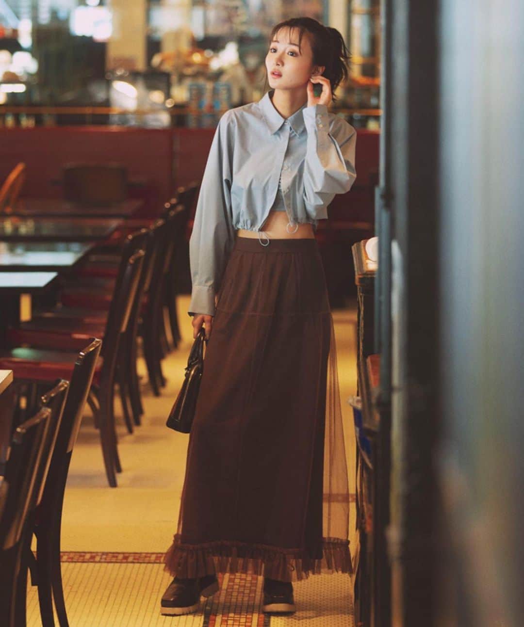 Fleur Fleurのインスタグラム：「🤎🤍🤎🤍係時候轉轉顏色 啡色系列🌰🍩☕️將會係今季嘅大流行 咖啡色奶茶色同埋Mocha色都會係大熱款  首先返嘅就係coco deal lace半截裙 裙款勁易襯 亦都係Catalogue裏面嘅主打款式 我哋門市現貨發售📍  歡迎上嚟門市參觀我哋都係現貨發售❤️‍🔥❤️‍🔥❤️‍🔥 watsapp: 5572-9458」
