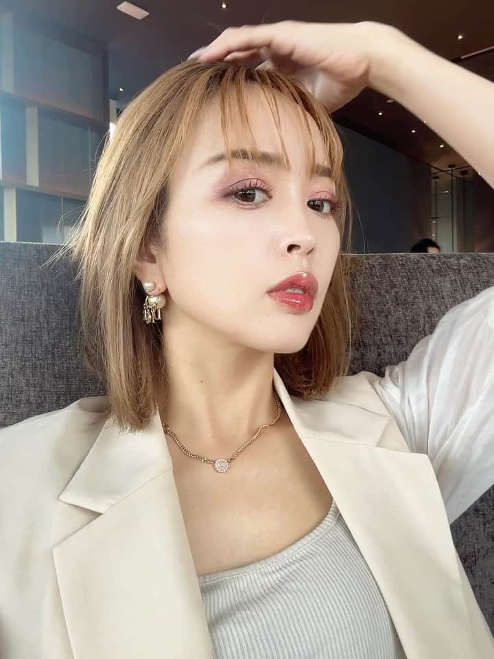 板橋瑠美のインスタグラム：「今日はフォーマルめ⭐️  セットアップは今季 @murua_official  のものです💗  ショーパンバージョンのsetupもある((((･´ω`･)))) 形が可愛くてお気に入り^ ^！！」